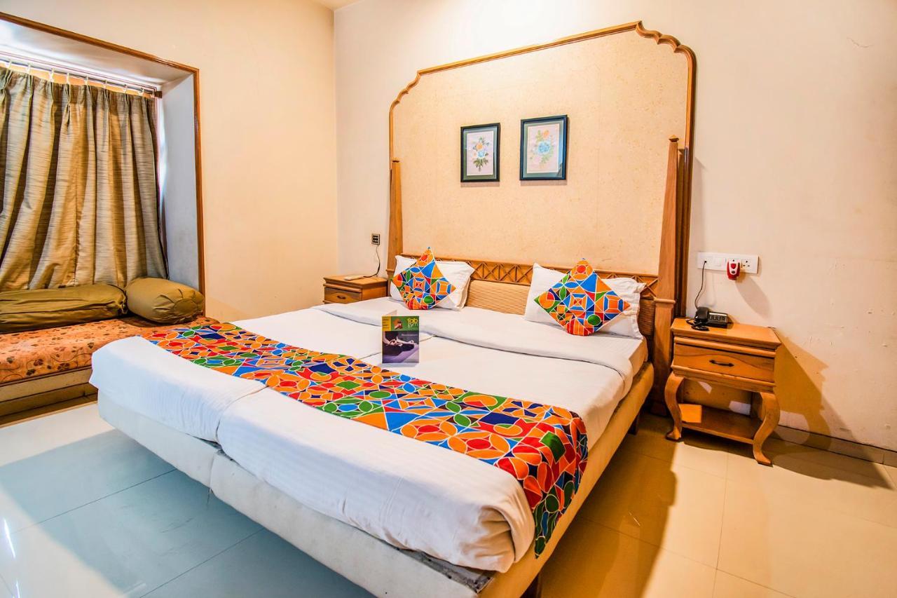 Collection O Hotel Rajwada Near The Pavillion プネ エクステリア 写真
